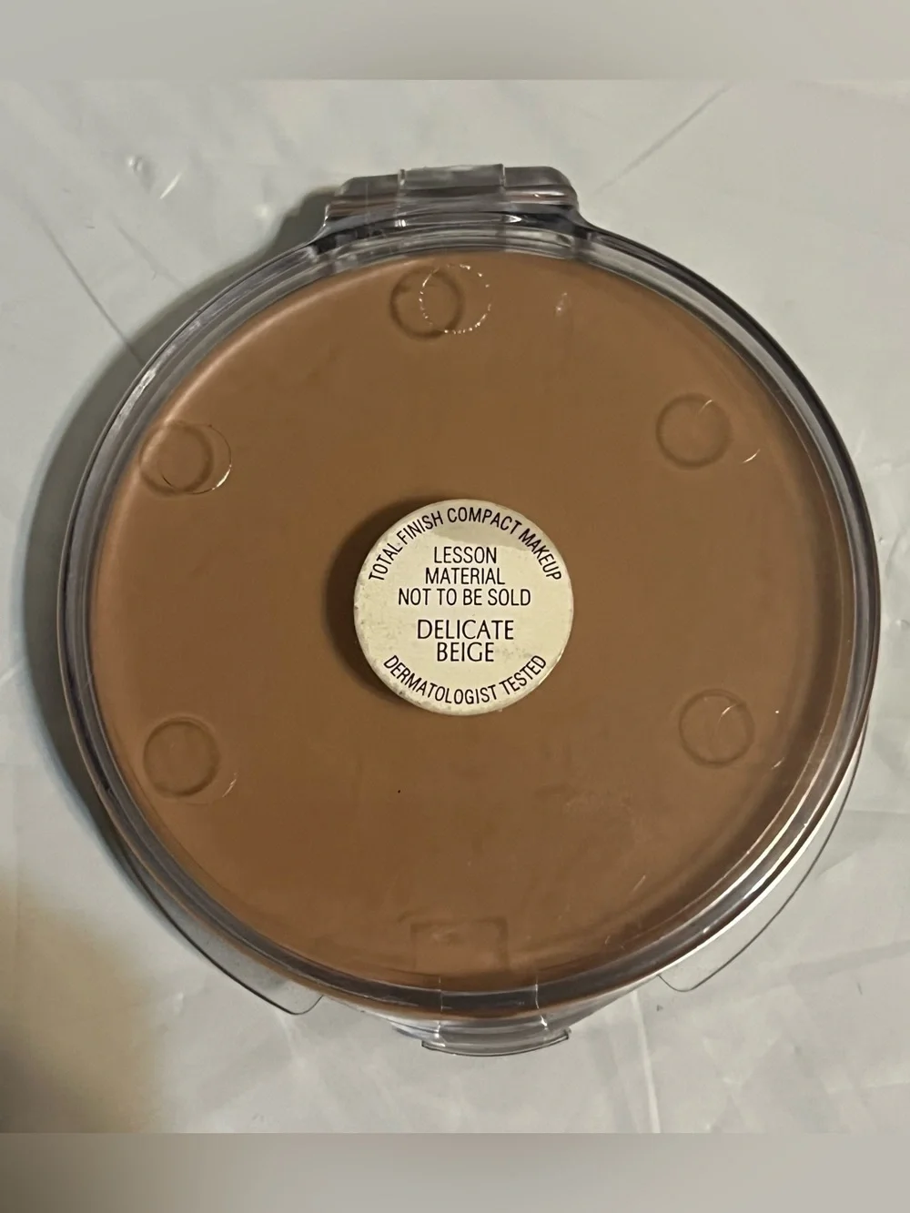 Merle Norman Total Finish Compact Makeup Delicate Beige